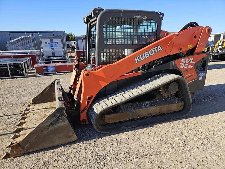 Kubota SVL95-2S Equipment Image0
