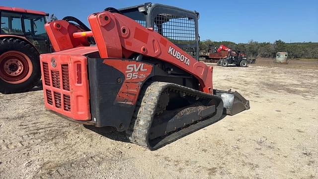 Image of Kubota SVL95-2S equipment image 4