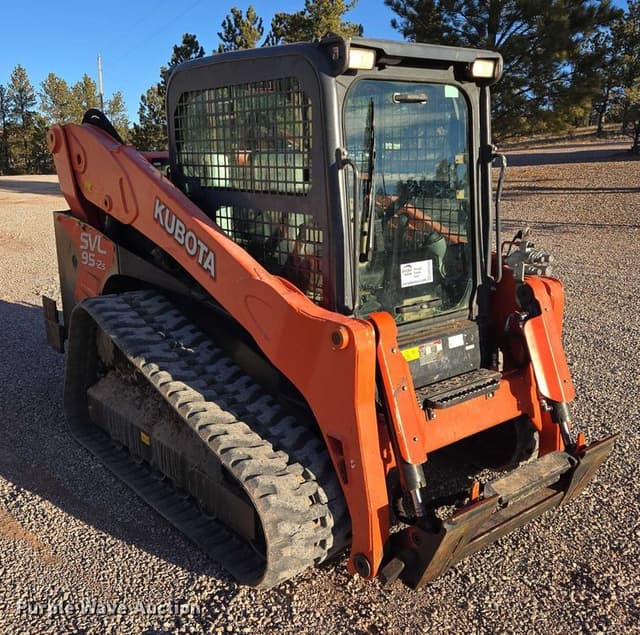 Image of Kubota SVL95-2S equipment image 2