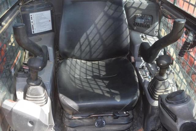 Image of Kubota SVL97-2 equipment image 4
