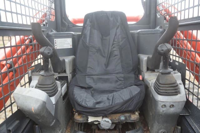 Image of Kubota SVL75-2 equipment image 4
