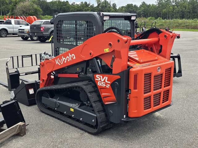 Image of Kubota SVL65-2 equipment image 2