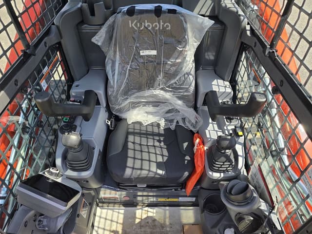 Image of Kubota SVL75-3 equipment image 4