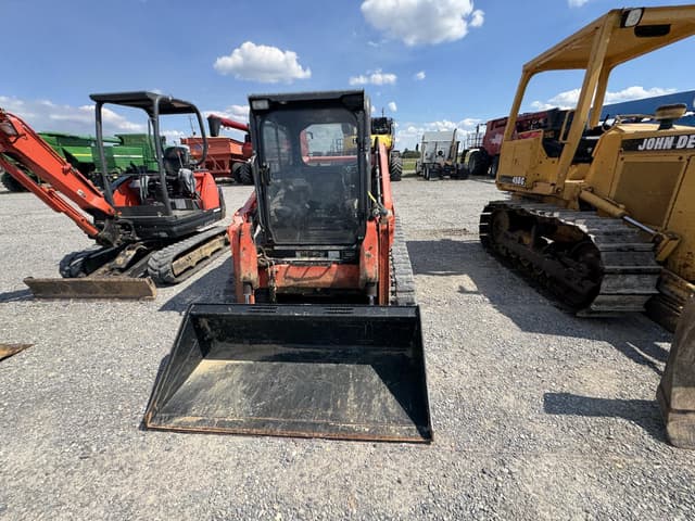 Image of Kubota SVL65-2 equipment image 2