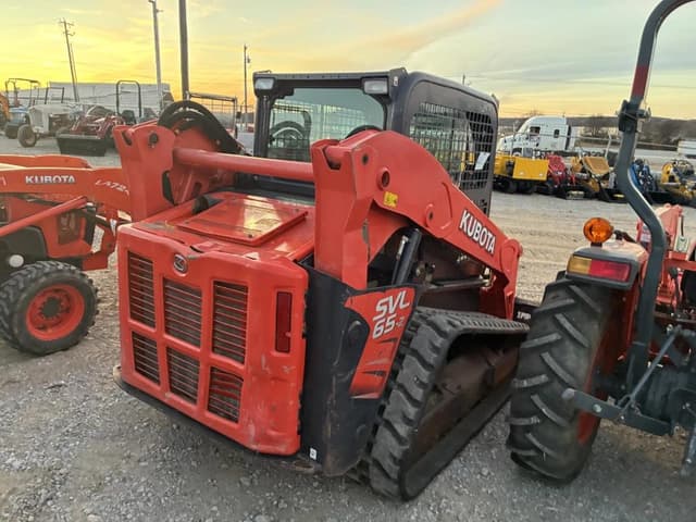 Image of Kubota SVL65-2 equipment image 2