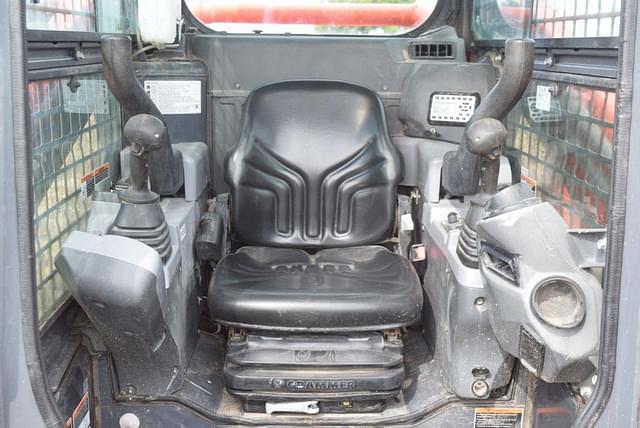 Image of Kubota SVL65-2 equipment image 4