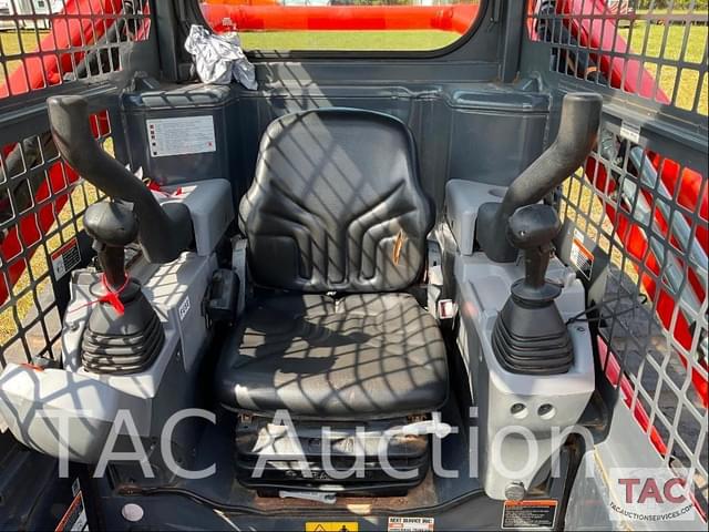 Image of Kubota SVL65-2 equipment image 4