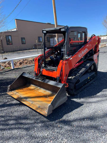 Kubota SVL65-2 Equipment Image0