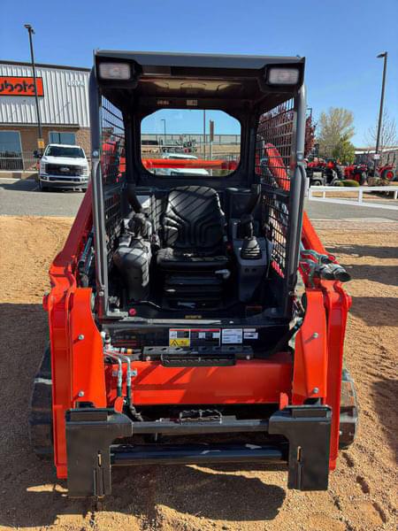Image of Kubota SVL65-2 equipment image 2