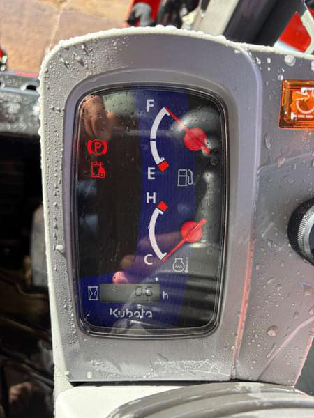 Image of Kubota SVL65-2 equipment image 4