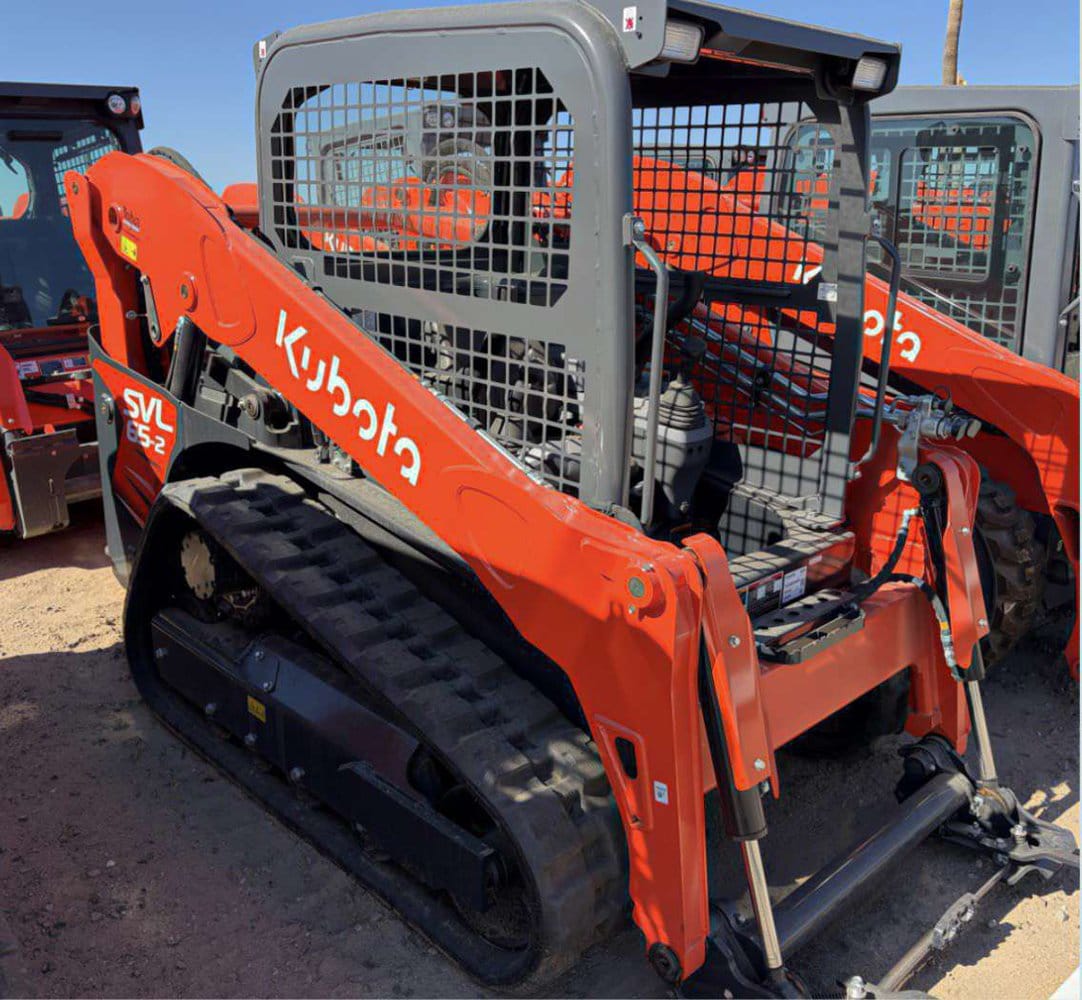 Kubota SVL65-2 Equipment Image0