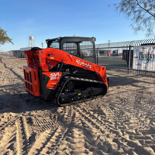 Image of Kubota SVL65-2 equipment image 1