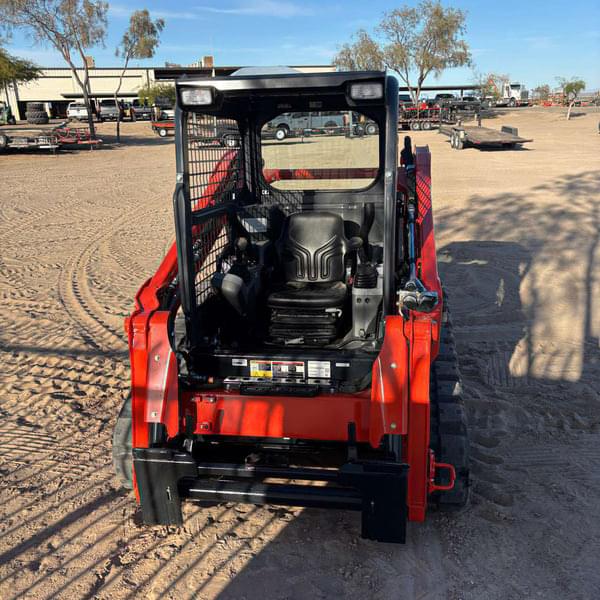 Image of Kubota SVL65-2 equipment image 2