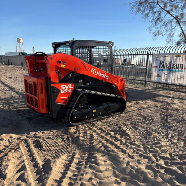 Image of Kubota SVL65-2 equipment image 1