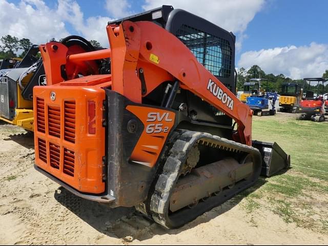 Image of Kubota SVL65-2 equipment image 2