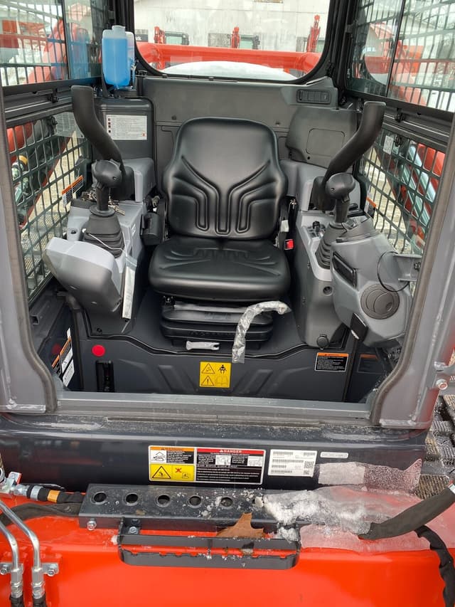 Image of Kubota SVL65-2 equipment image 1