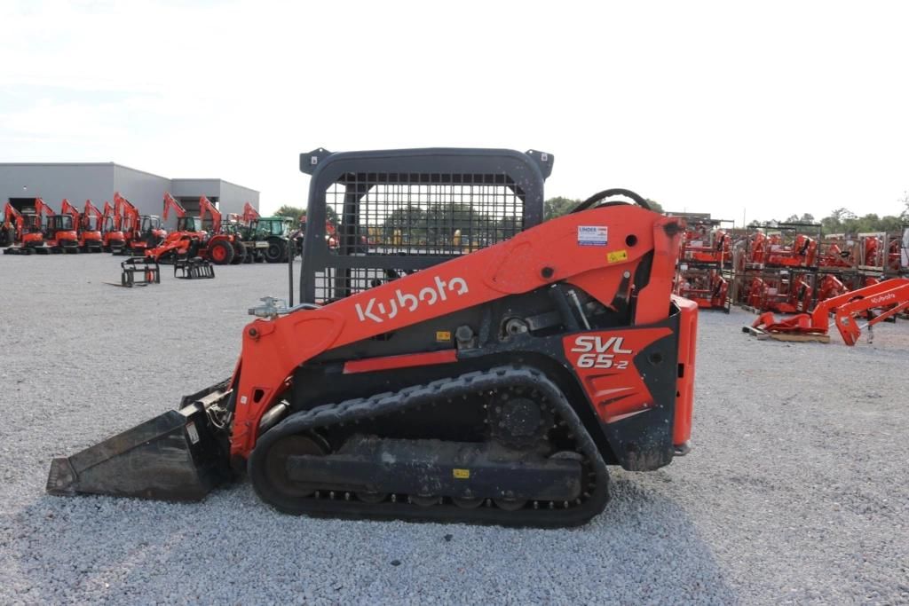 Kubota SVL65-2 Equipment Image0