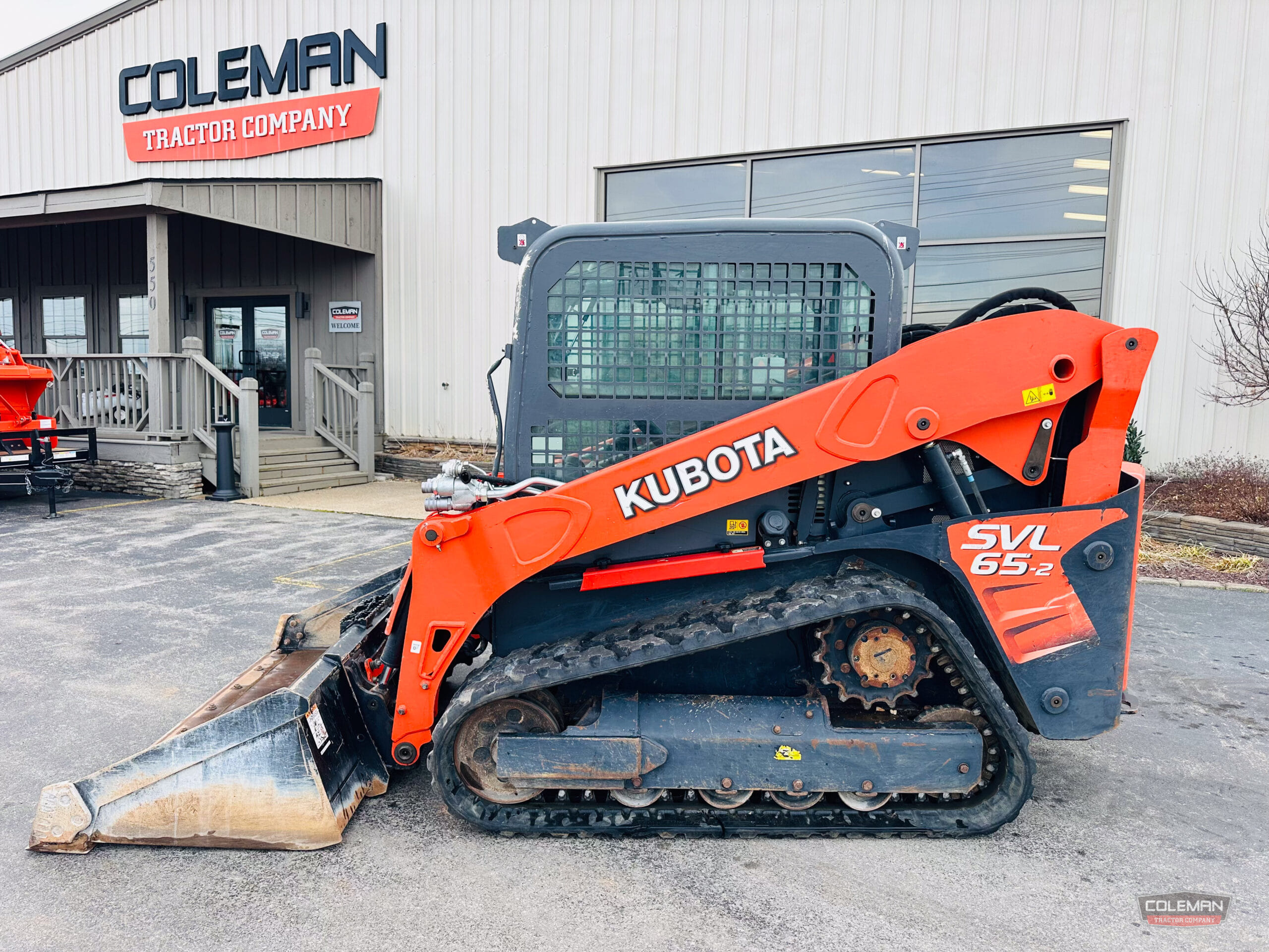 Kubota SVL65-2 Equipment Image0