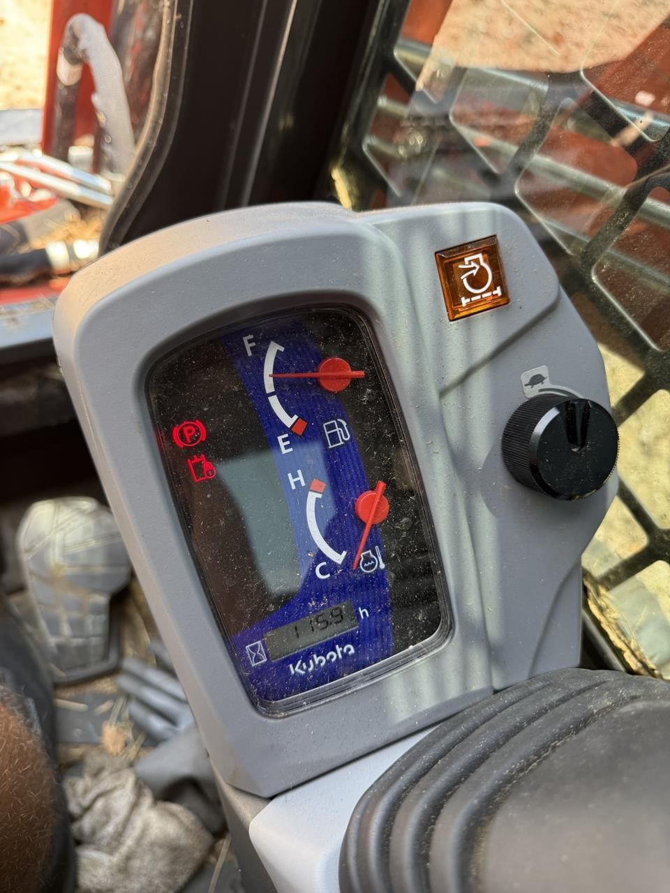 2024 Kubota SVL65-2 Equipment Image0