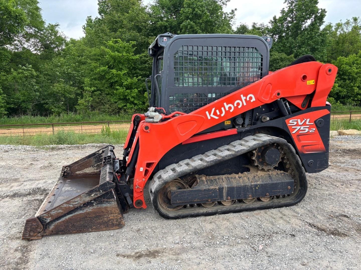Kubota SVL75-2 Equipment Image0