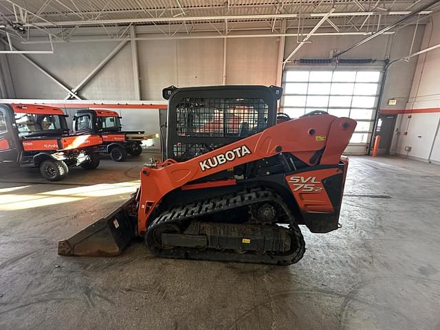 Image of Kubota SVL75-2 equipment image 3