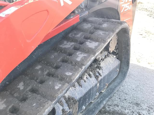 Image of Kubota SVL75-2 equipment image 4