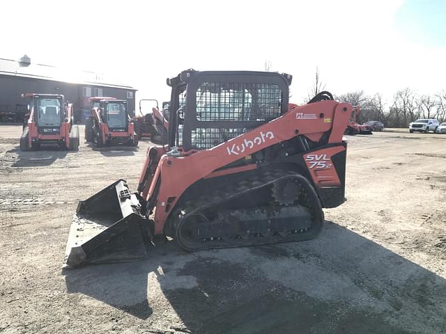 Image of Kubota SVL75-2 equipment image 3