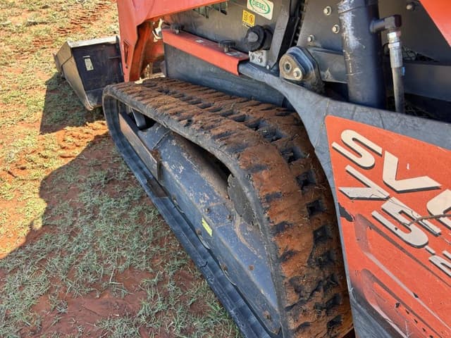 Image of Kubota SVL75-2 equipment image 4