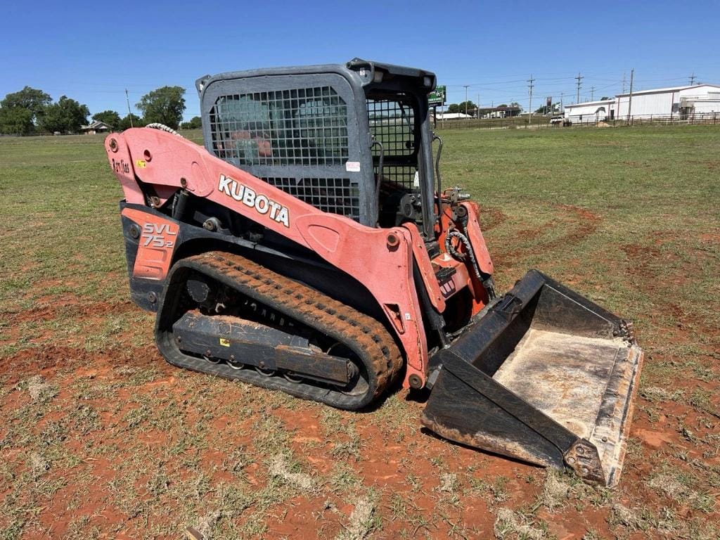 Kubota SVL75-2 Equipment Image0