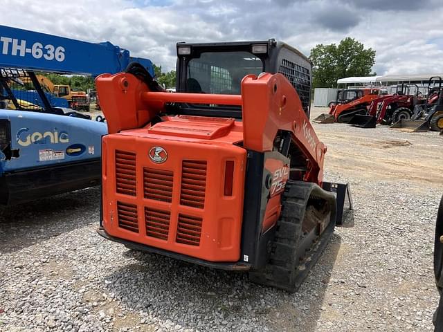 Image of Kubota SVL75-2 equipment image 2