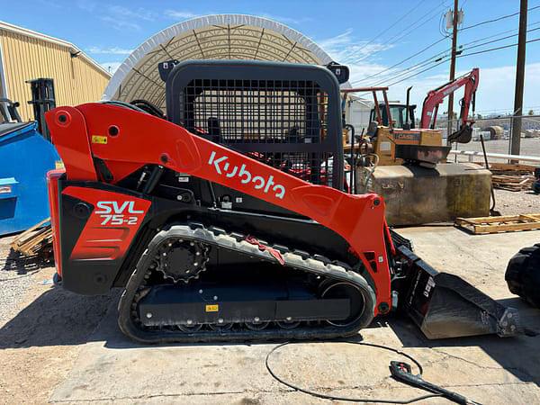 Image of Kubota SVL75-2 equipment image 1