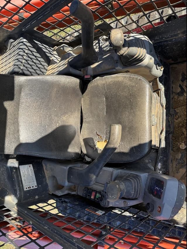 Image of Kubota SVL75-2 equipment image 4