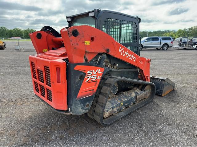Image of Kubota SVL75-2 equipment image 2
