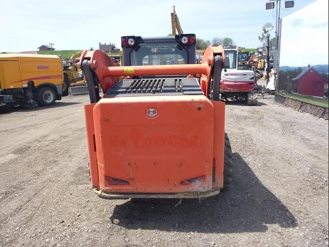 Image of Kubota SSV75 equipment image 3