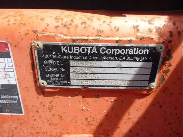 Image of Kubota SSV75 equipment image 4