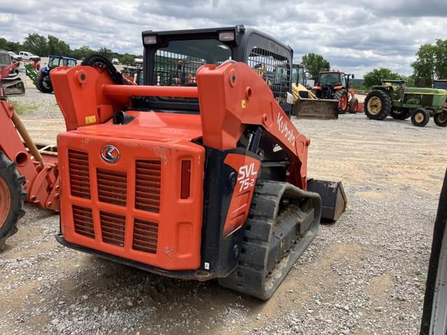 Image of Kubota SVL75-2 equipment image 2