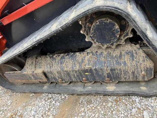 Image of Kubota SVL75-2 equipment image 4