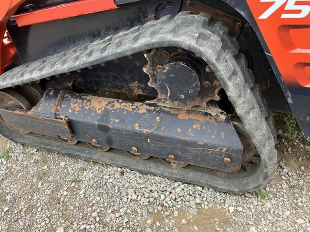 Image of Kubota SVL75-2 equipment image 4