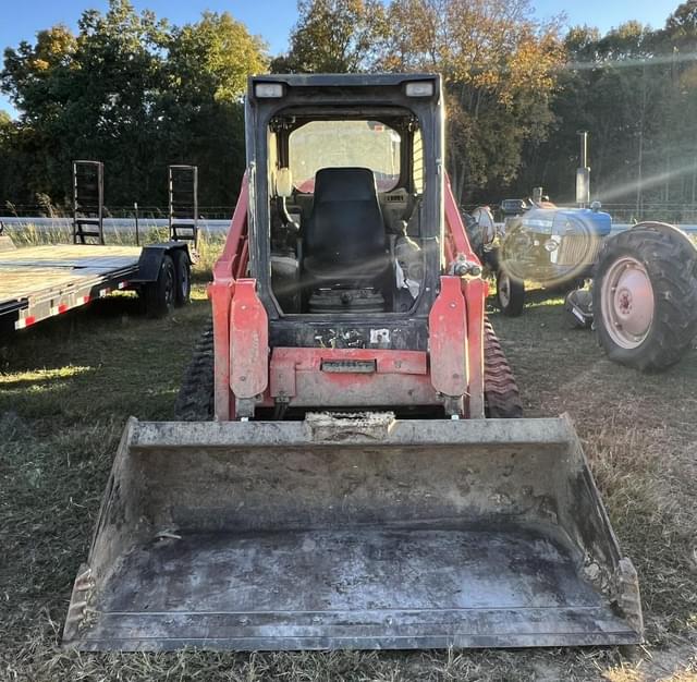 Image of Kubota SVL75-2 equipment image 2