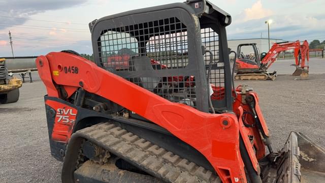Image of Kubota SVL75-2 equipment image 3