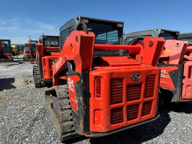 Image of Kubota SVL75-2HFWC equipment image 1