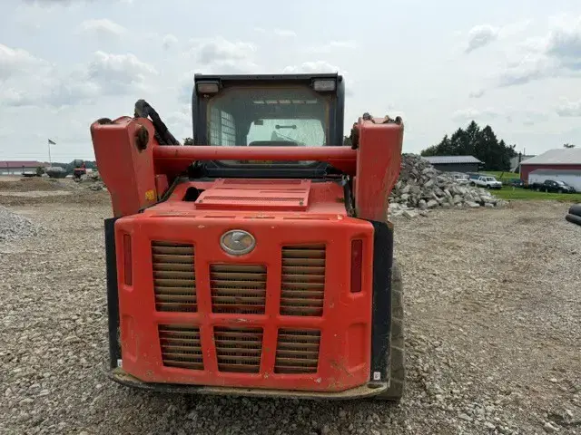 Image of Kubota SVL75-2 equipment image 3