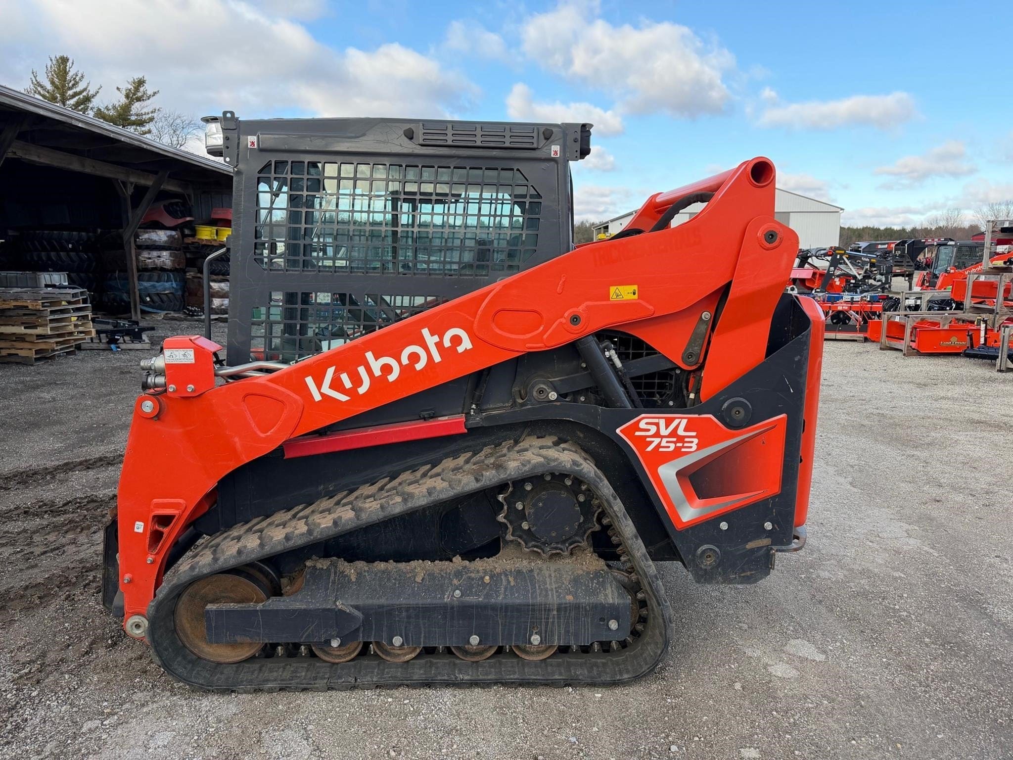 2024 Kubota SVL75-3 Equipment Image0