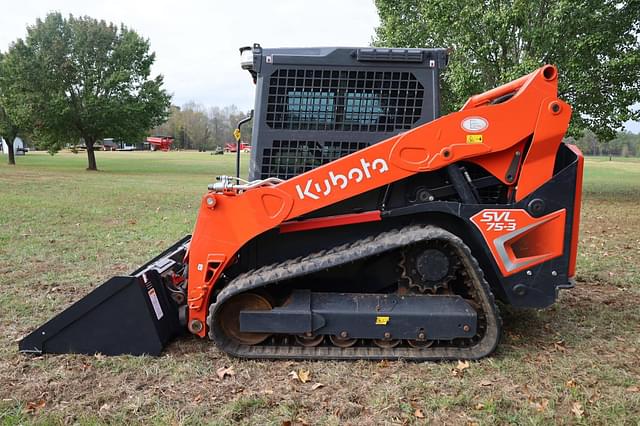 Image of Kubota SVL75-3 equipment image 3