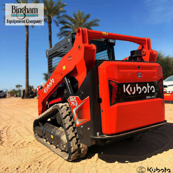 Kubota SVL75-3 Equipment Image0