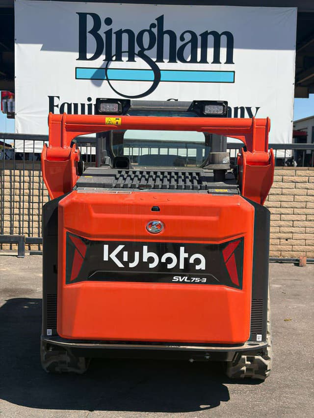 Image of Kubota SVL75-3 equipment image 3