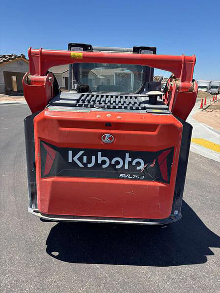 Image of Kubota SVL75-3 equipment image 3