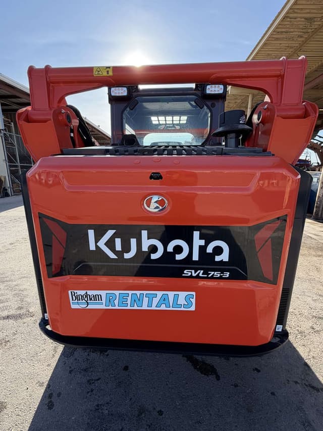 Image of Kubota SVL75-3 equipment image 3
