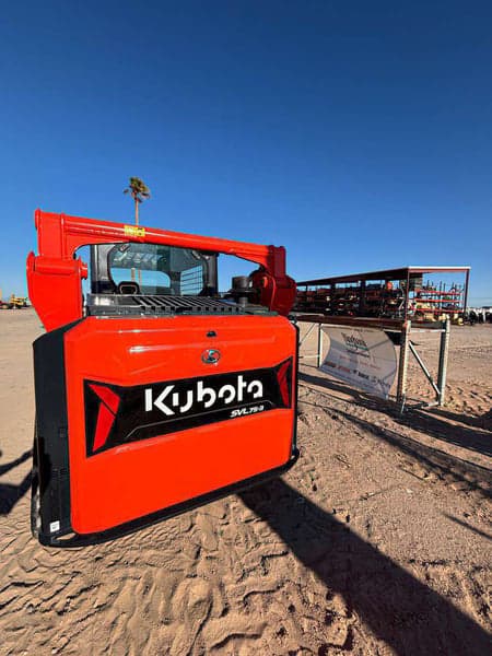 Image of Kubota SVL75-3 equipment image 3