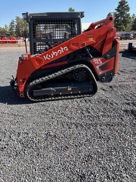 Kubota SVL75-3 Equipment Image0